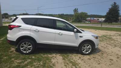 2019 Ford Escape, $7995. Photo 3