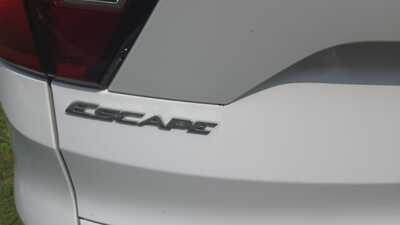 2019 Ford Escape, $7995. Photo 10