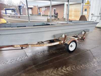 1982 Aluma Craft ACBV2308M82A, $995. Photo 1