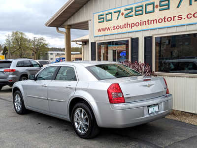 2008 Chrysler 300, $10900. Photo 3