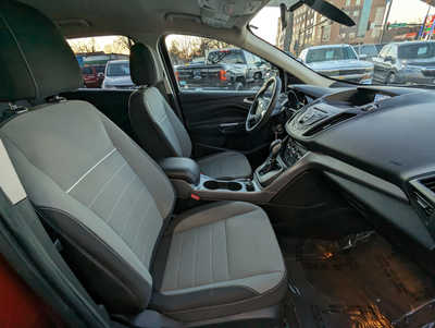 2014 Ford Escape, $7900. Photo 12