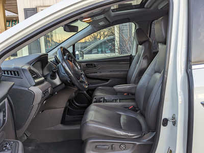 2018 Honda Odyssey, $15900. Photo 7