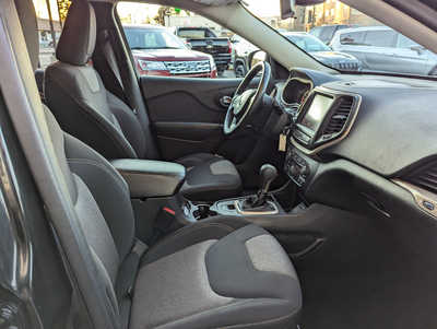 2014 Jeep Cherokee, $10900. Photo 12