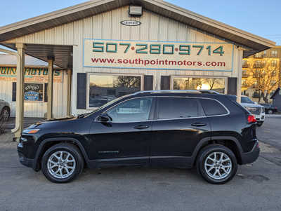 2014 Jeep Cherokee, $10900. Photo 2
