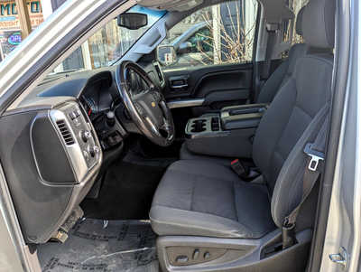 2017 Chevrolet 1500 Crew Cab, $17900. Photo 8