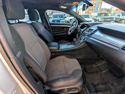 2015 Ford Taurus, $10900. Photo 11
