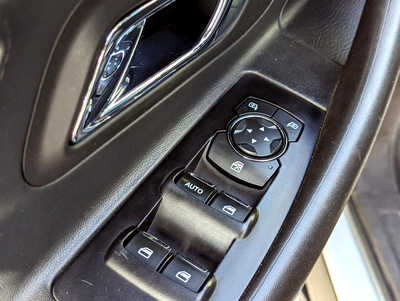 2015 Ford Taurus, $10900. Photo 12