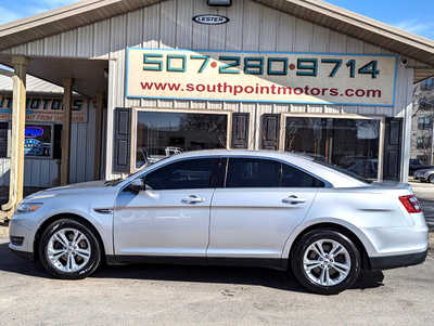 2015 Ford Taurus, $10900. Photo 2