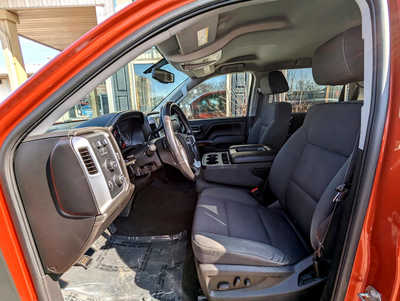 2015 GMC 1500 Crew Cab, $22900. Photo 8