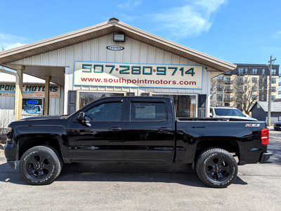 2017 Chevrolet 1500 Crew Cab, $17900. Photo 2