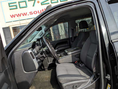 2017 Chevrolet 1500 Crew Cab, $17900. Photo 8
