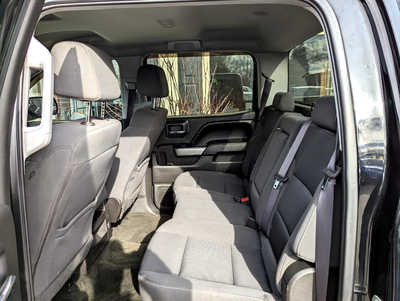 2017 Chevrolet 1500 Crew Cab, $17900. Photo 9