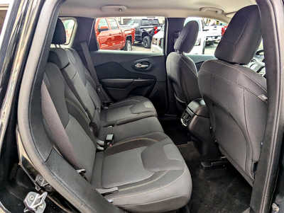 2015 Jeep Cherokee, $10900. Photo 11