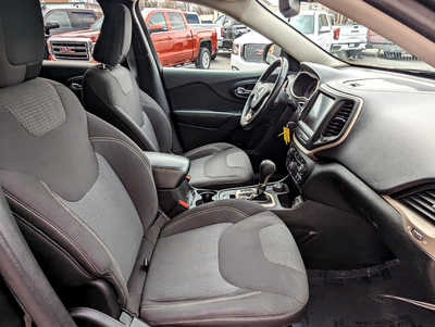 2015 Jeep Cherokee, $10900. Photo 12