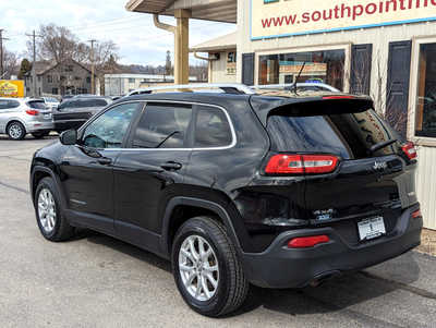 2015 Jeep Cherokee, $10900. Photo 3