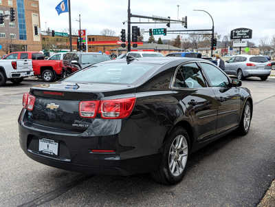 2016 Chevrolet Malibu, $12900. Photo 5