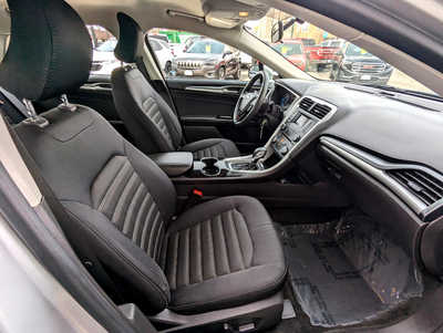 2015 Ford Fusion, $12900. Photo 11