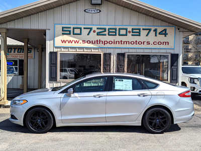 2015 Ford Fusion, $12900. Photo 2