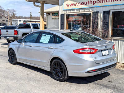 2015 Ford Fusion, $12900. Photo 3