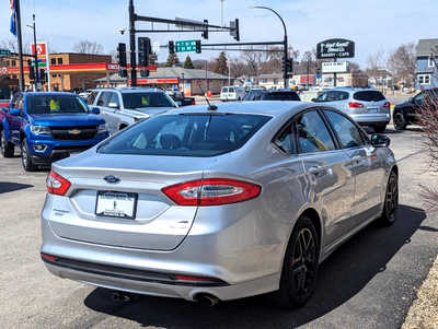 2015 Ford Fusion, $12900. Photo 5
