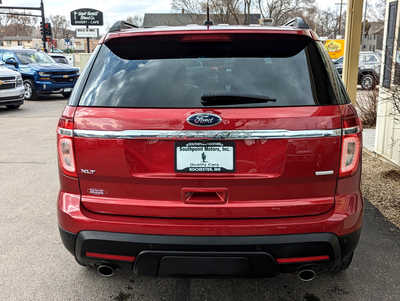 2013 Ford Explorer, $10900. Photo 4