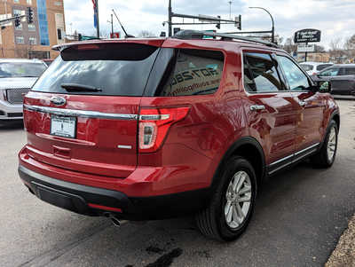 2013 Ford Explorer, $10900. Photo 5