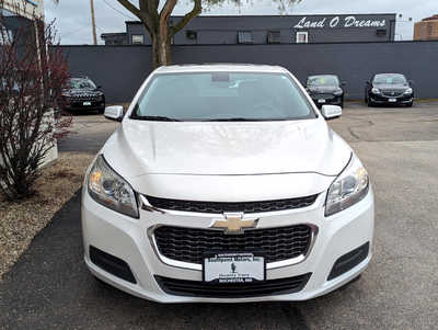2016 Chevrolet Malibu, $10900. Photo 7