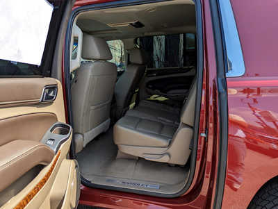 2019 Chevrolet Suburban, $30900. Photo 12