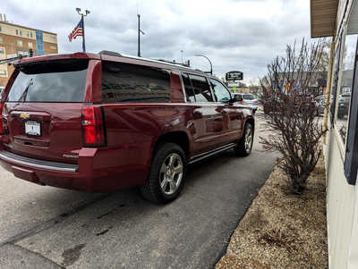 2019 Chevrolet Suburban, $30900. Photo 5