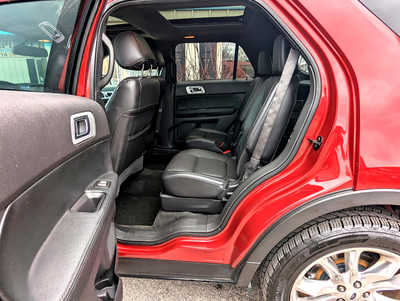 2015 Ford Explorer, $15900. Photo 10