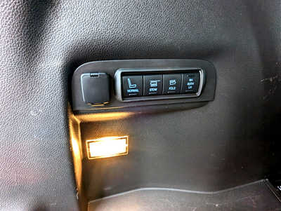 2015 Ford Explorer, $15900. Photo 12