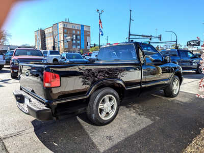 1998 Chevrolet S-10 Reg Cab, $4900. Photo 5