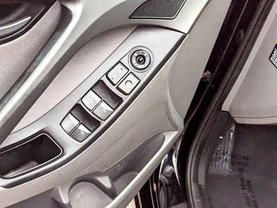 2015 Hyundai Elantra, $10900. Photo 12