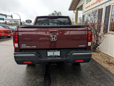 2019 Honda Ridgeline, $26900. Photo 4