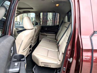 2019 Honda Ridgeline, $26900. Photo 9
