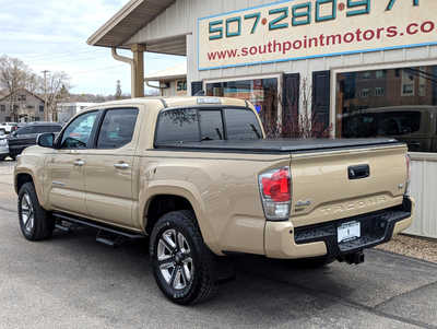 2016 Toyota Tacoma, $27900. Photo 3