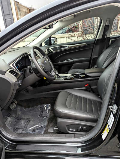 2015 Ford Fusion, $12900. Photo 8