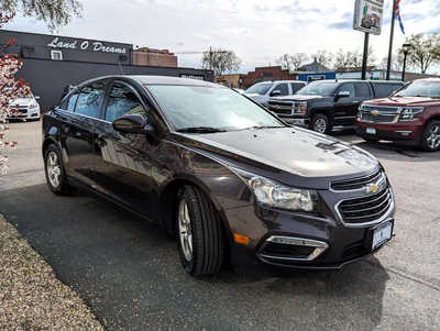 2015 Chevrolet Cruze, $7900. Photo 6