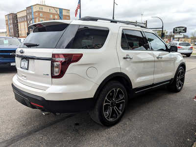 2014 Ford Explorer, $14900. Photo 5
