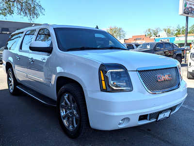 2013 GMC Yukon XL, $14900. Photo 5