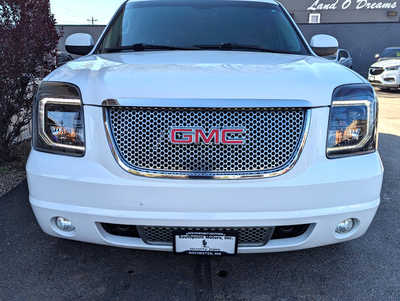 2013 GMC Yukon XL, $14900. Photo 6
