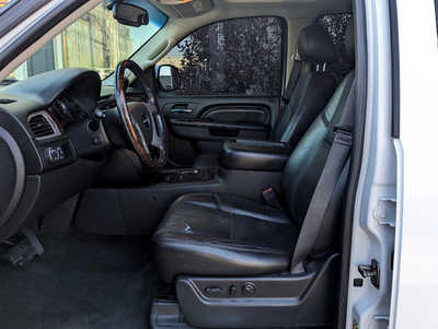 2013 GMC Yukon XL, $14900. Photo 7