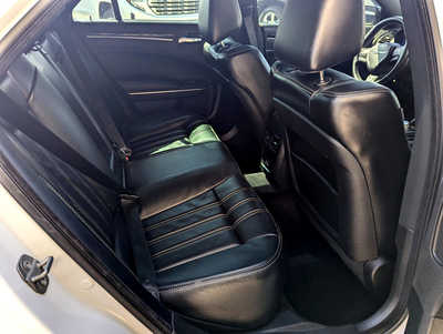 2017 Chrysler 300, $16900. Photo 11