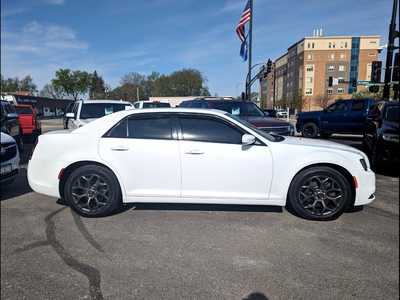 2017 Chrysler 300, $16900. Photo 1