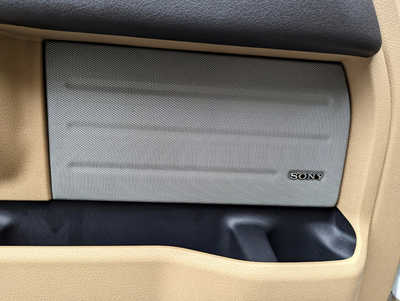 2014 Ford F150 Crew Cab, $23900. Photo 10