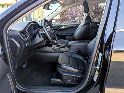 2020 Ford Escape, $16900. Photo 6