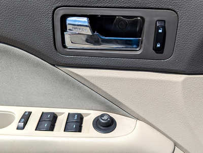 2010 Ford Fusion, $8900. Photo 12