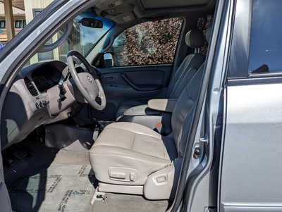 2003 Toyota Sequoia, $12900. Photo 8