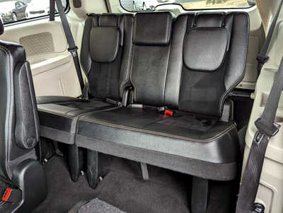 2018 Dodge Caravan, Grand, $10900. Photo 10