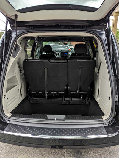 2018 Dodge Caravan, Grand, $10900. Photo 11
